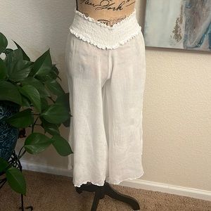 Coastaway cover up pants size M 
Color white 
Excellent conditions